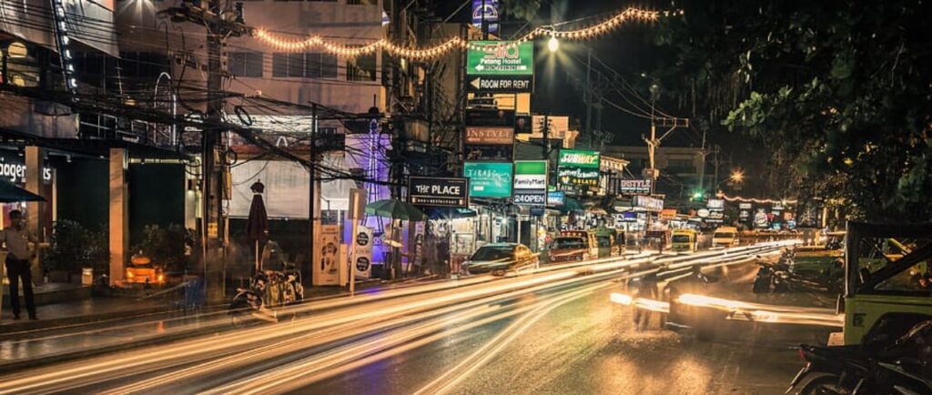 Driving accidents in Thailand - Road at night